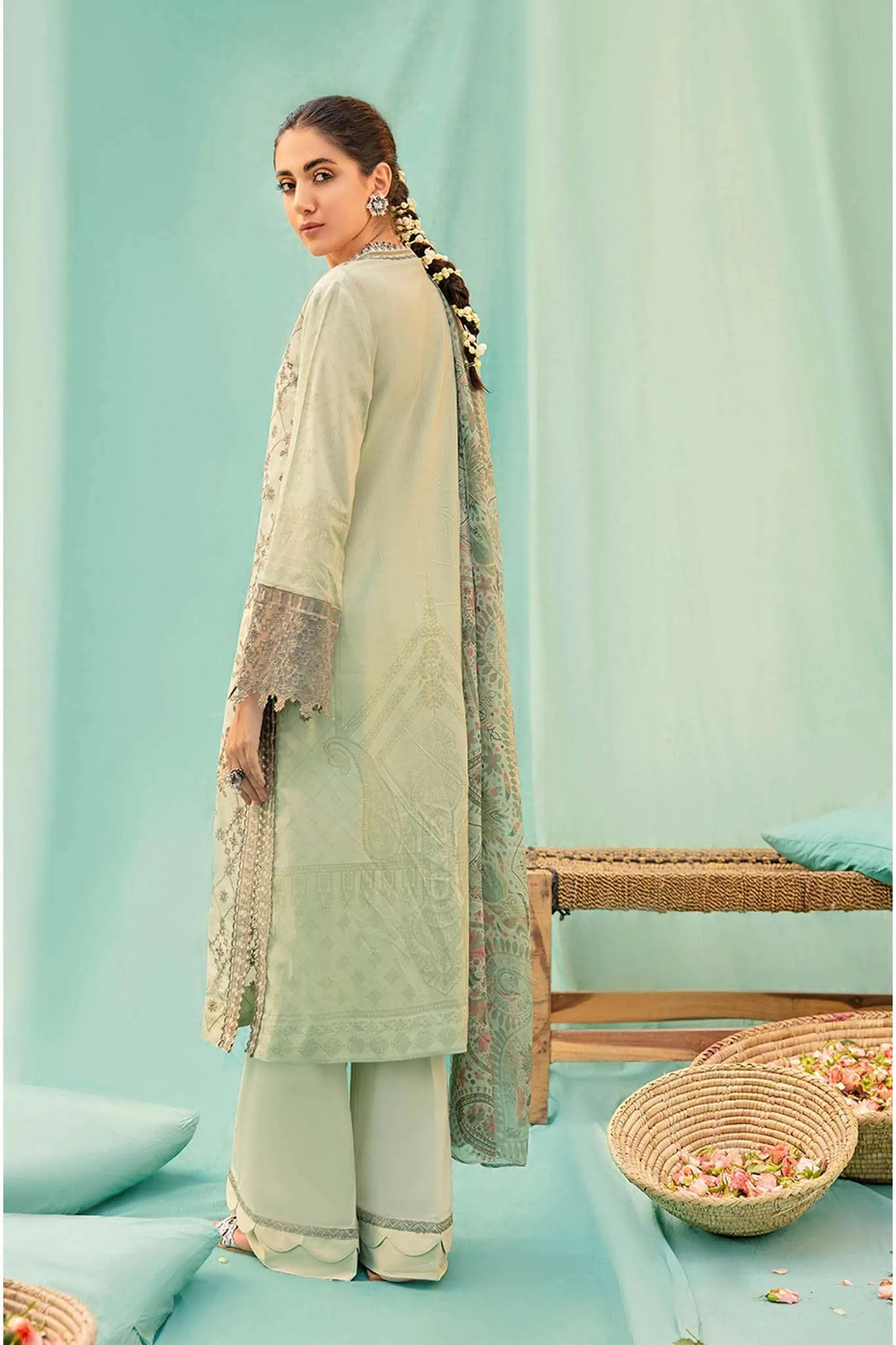 Afsana by Iznik Unstitched 3 Piece Embroidered Lawn Collection'2022-IAC-02-Maham