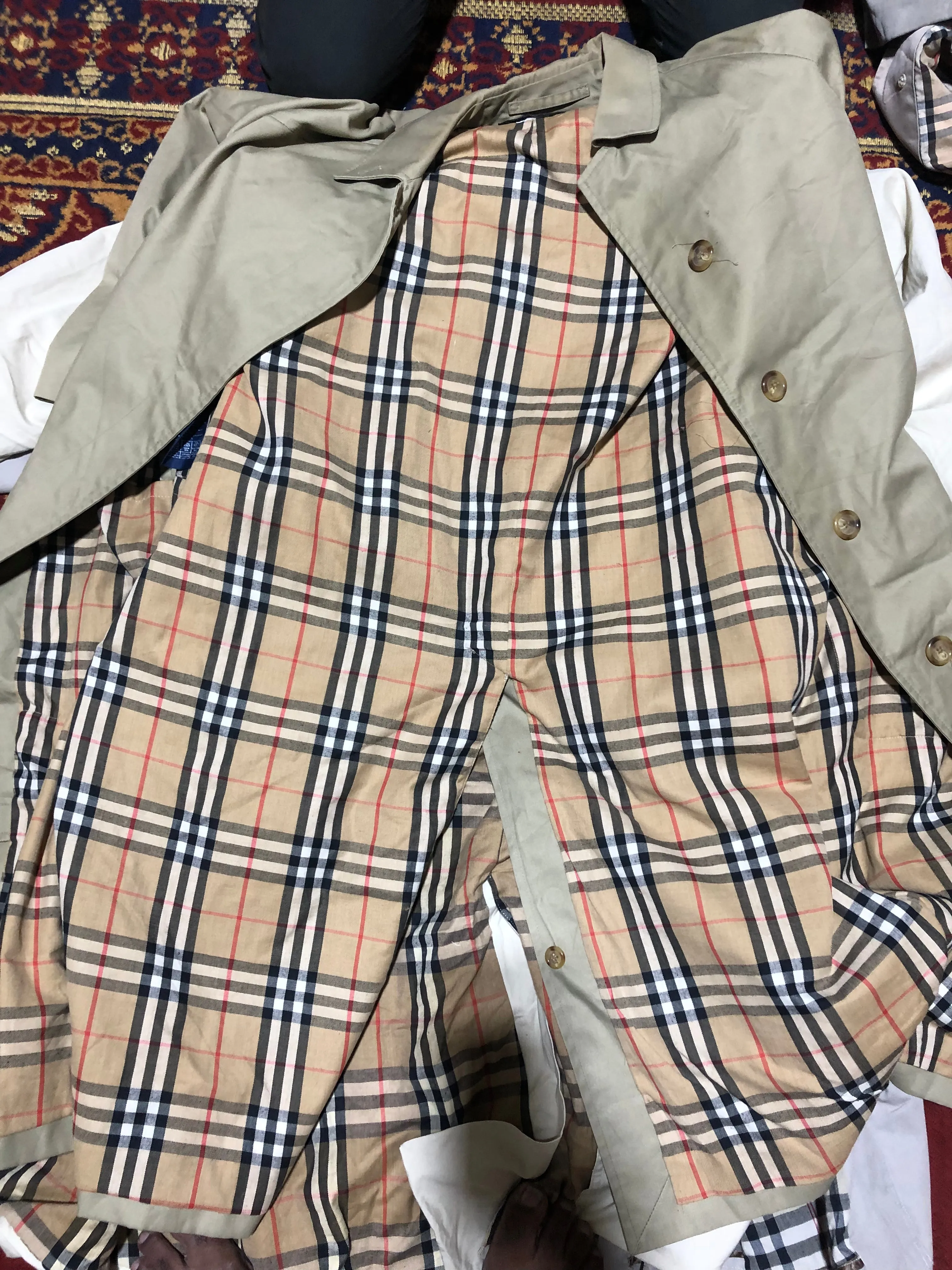 Authentic Burberry Trench coat 10 pec