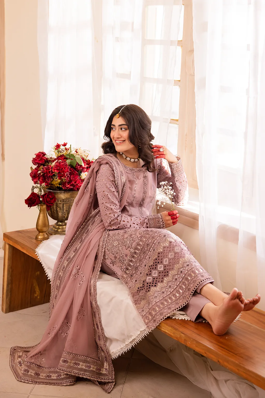 Iznik Nani Ka Ghar Eid Lawn Collection – NKG-04 Embroidered Lawn