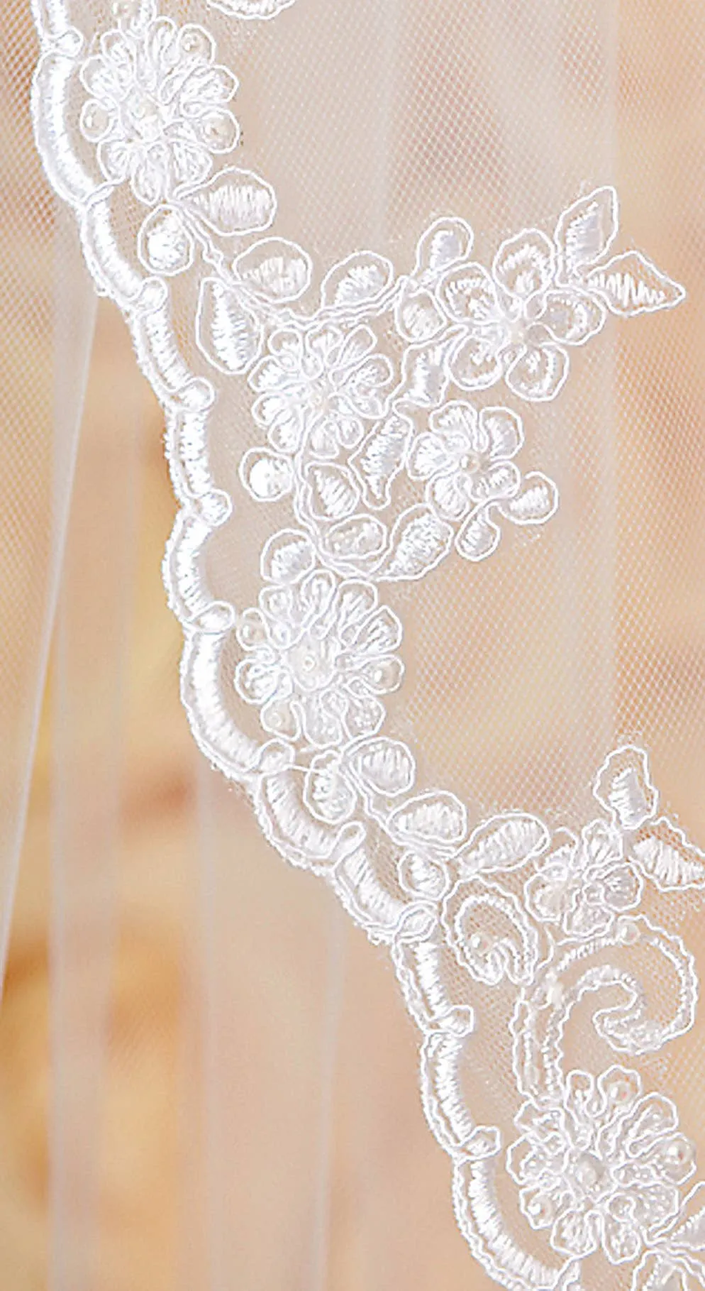 Sienna - Light ivory lace pearl wedding veil